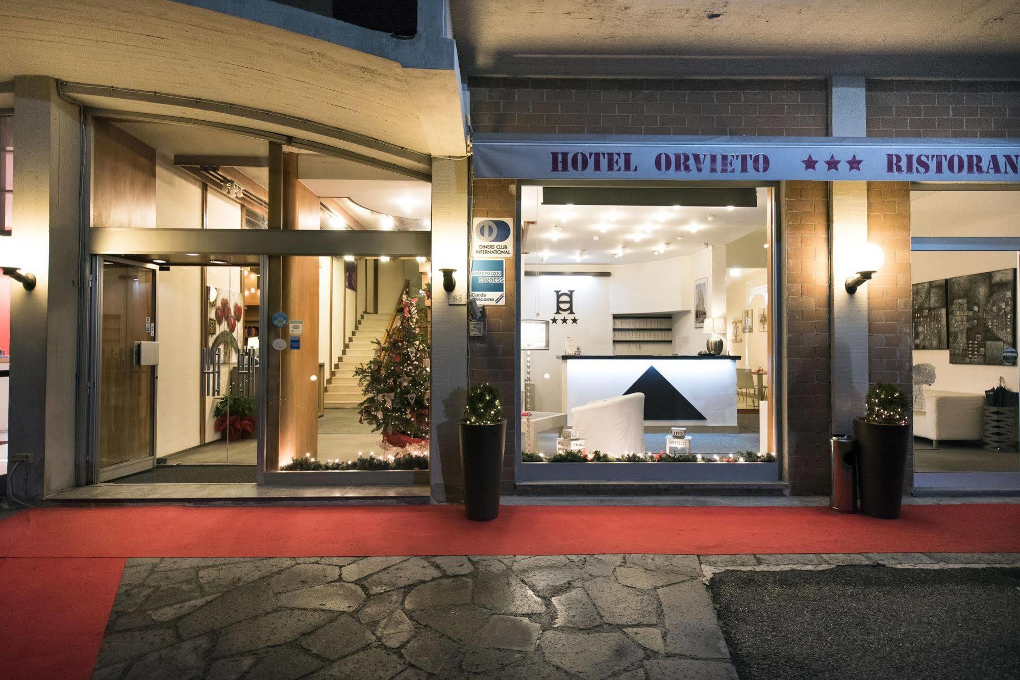 ホテル オルヴィエト オルヴィエート エクステリア 写真